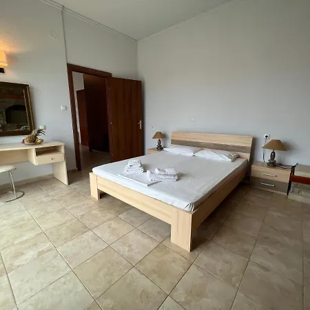 Meresi - Town Center شقة فندقية لايميناس